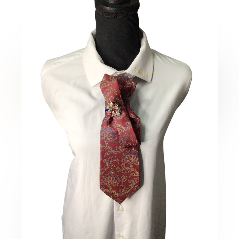 Burgundy Paisley Necktie with colorful brooch